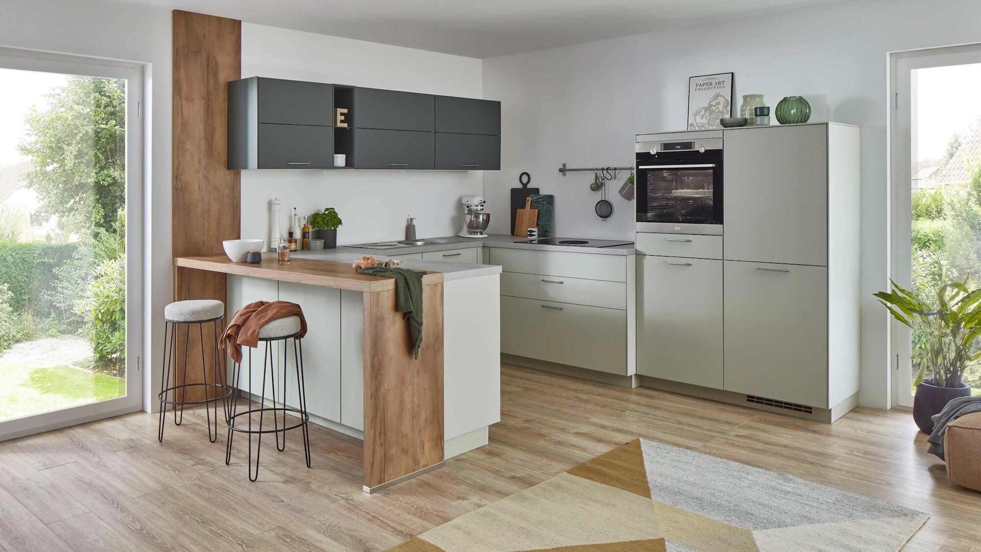 Nobilia Senso moderne U-Kueche Mineralgruen