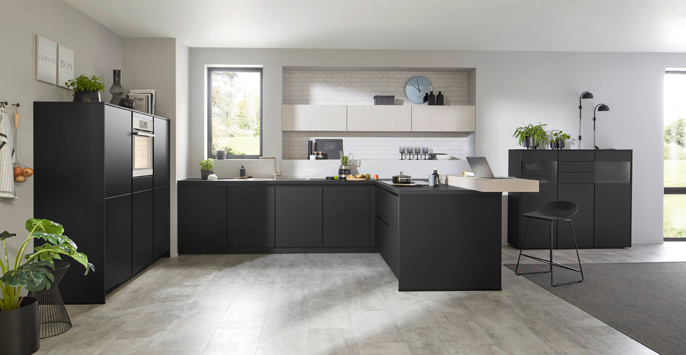Nobilia Touch Design L-Küche mit Hochschrank
