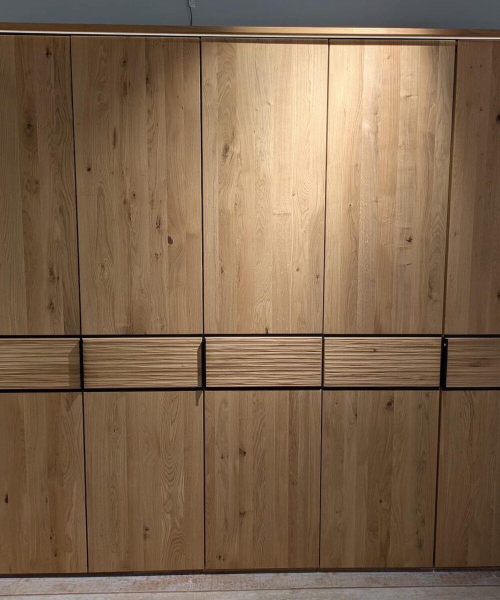 Global Arano Kleiderschrank