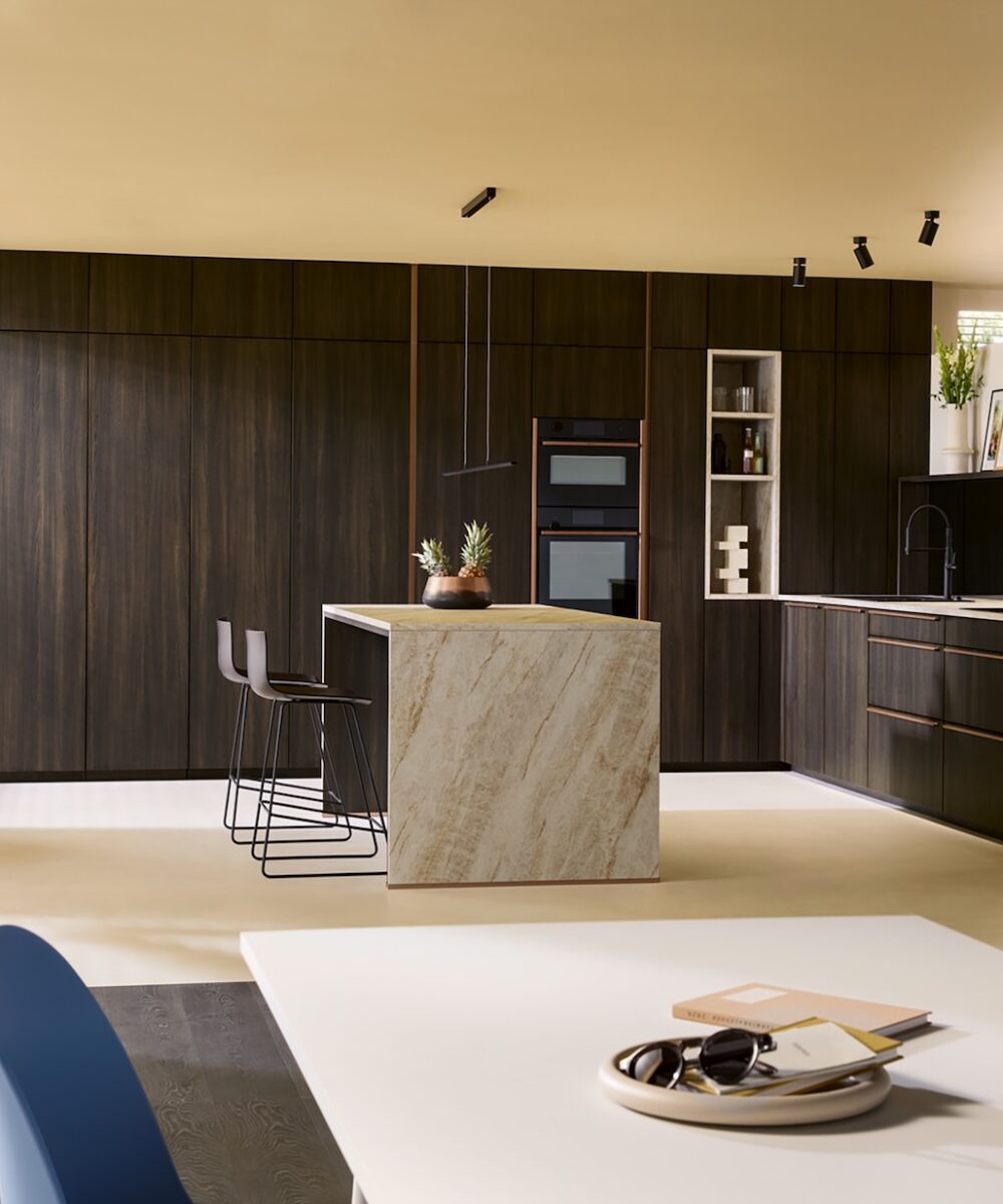 Schüller Designküche Eiche dunkel