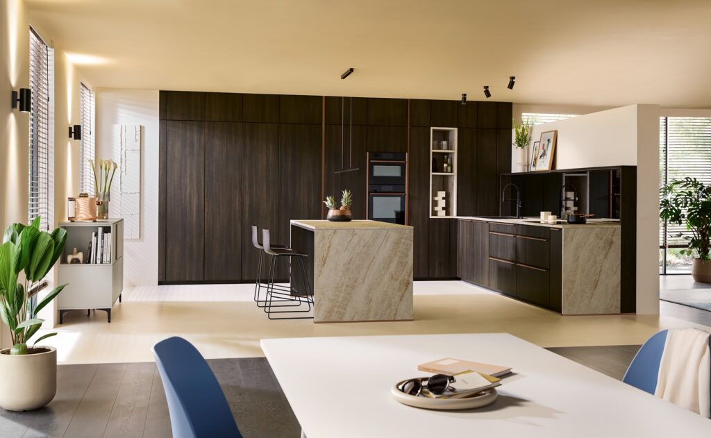 Schüller Designküche Eiche dunkel