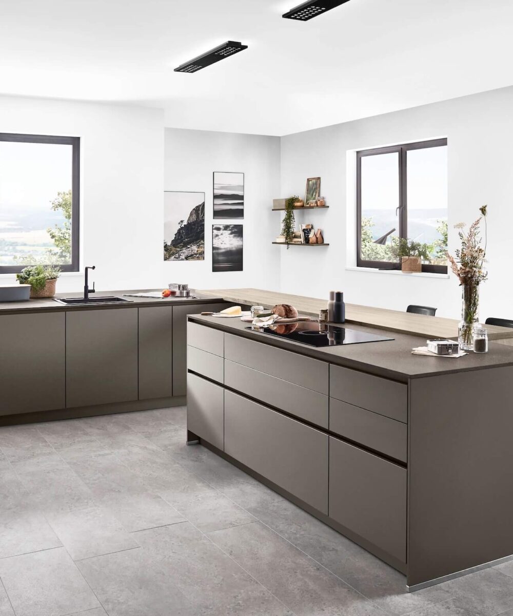 Nobilia Riva Inselkueche mit Tresen