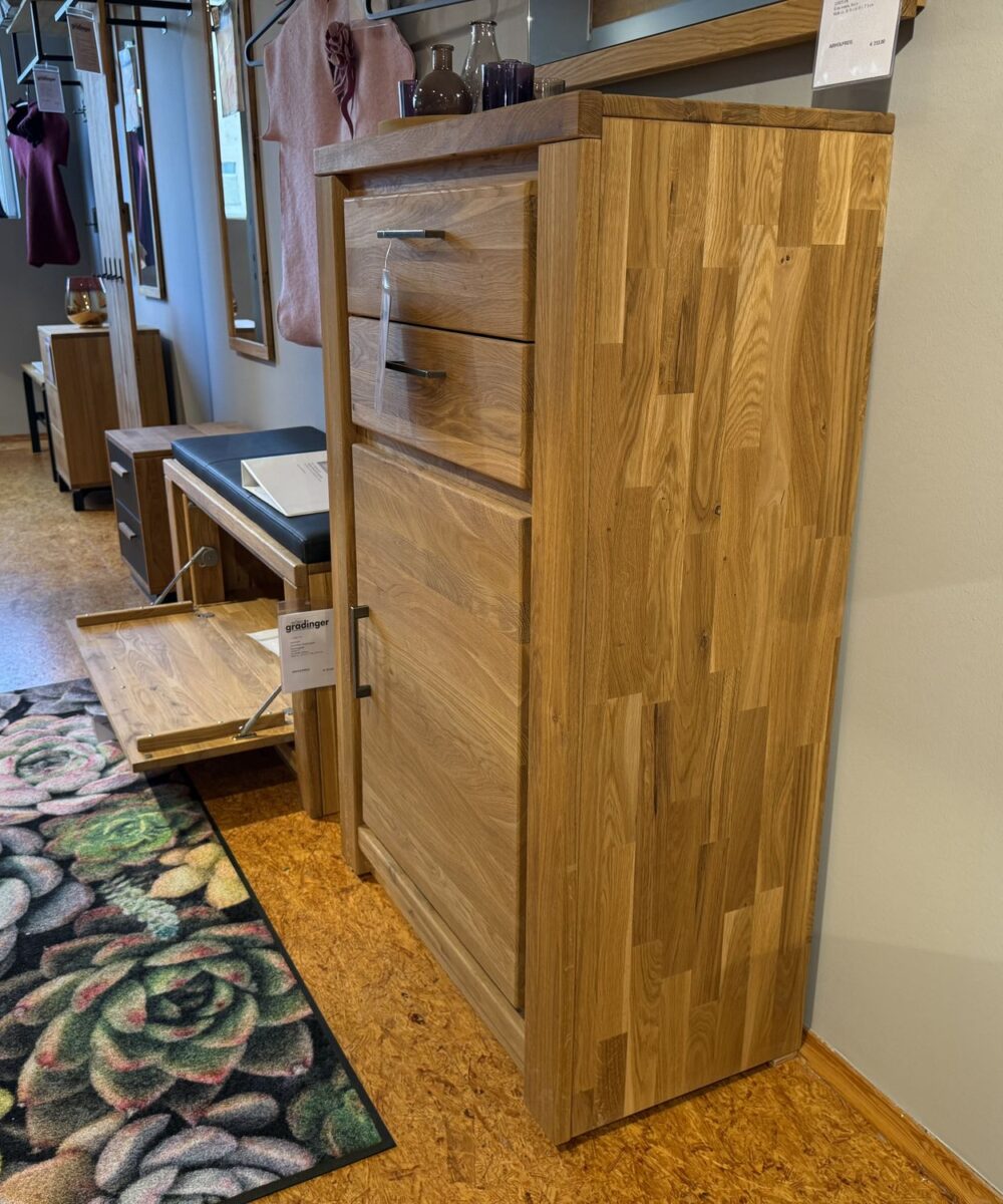 garderobe-farmingdale-wildeiche-schuhkommode-detail