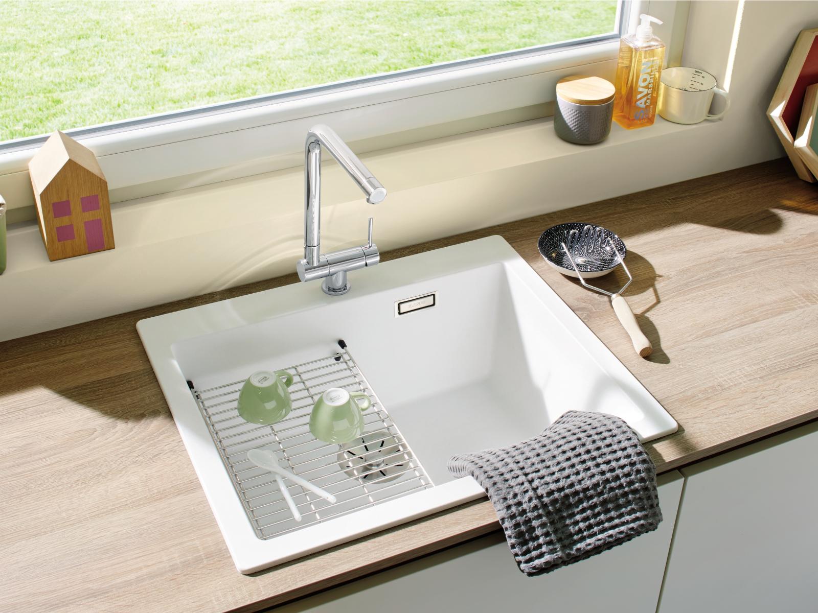 Blanco-Vorfensterarmatur-Pleon-mit-Abtropfgitter-Keramik