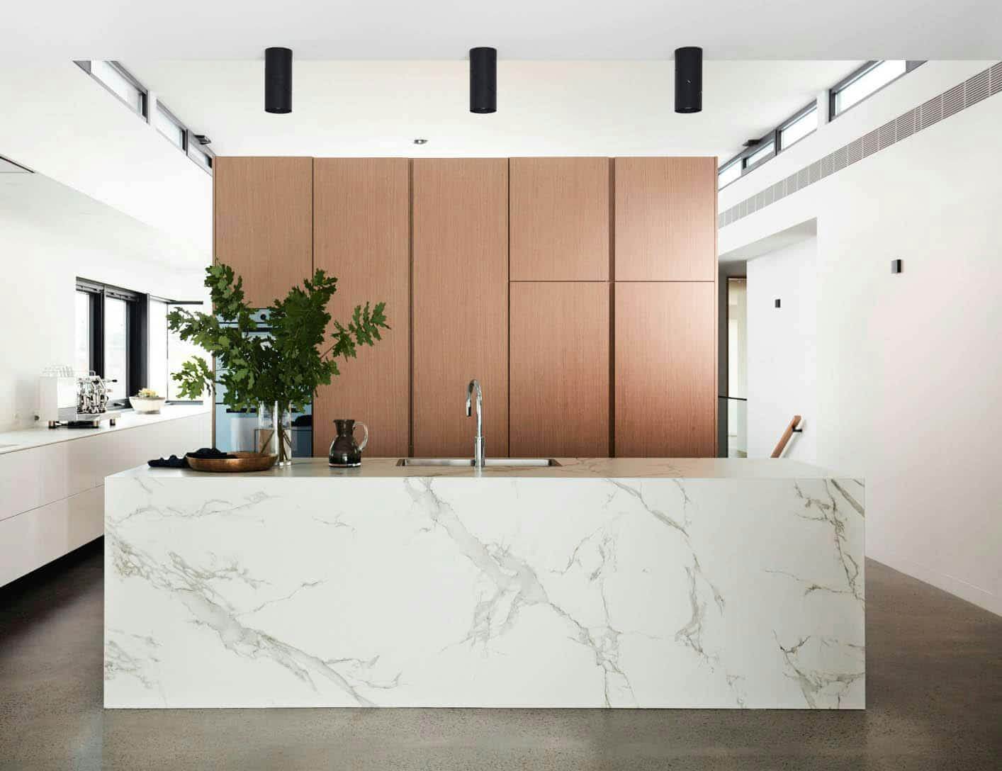 Cosentino-Designkueche-mit-Dekton-Arbeitsplatte