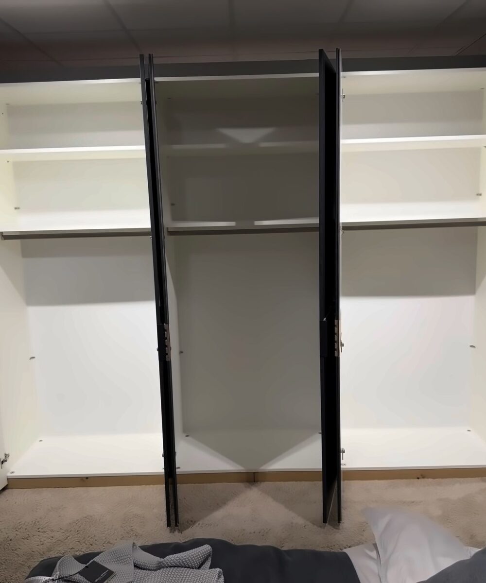 Drehtürenschrank Global Viana
