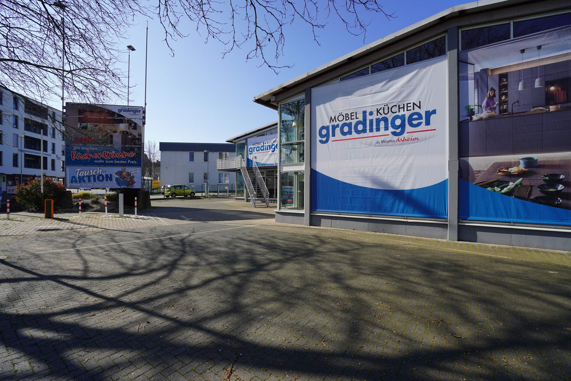 Möbelhaus Gradinger in Worms, Außenansicht