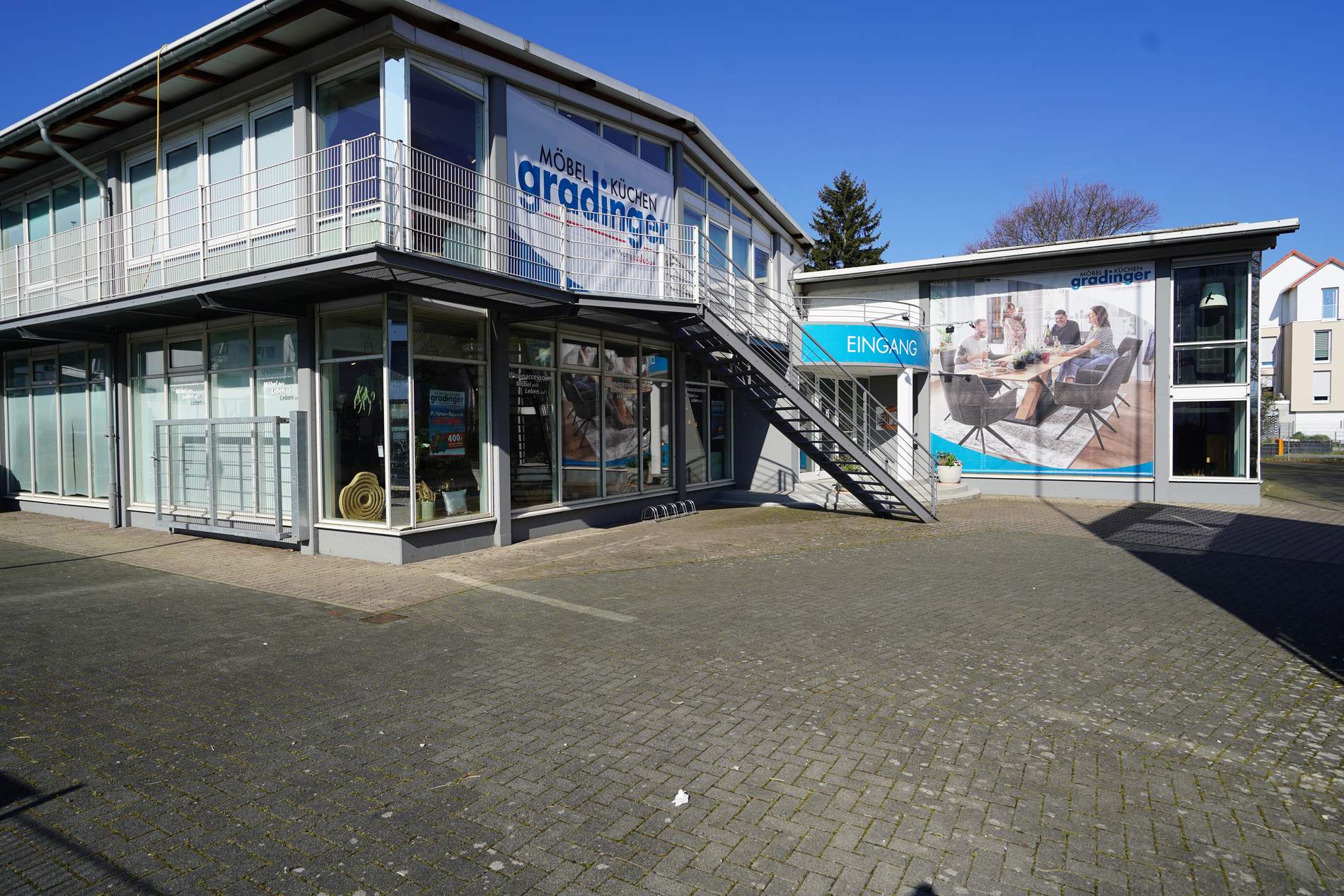 Möbelhaus Gradinger in Worms, Außenansicht