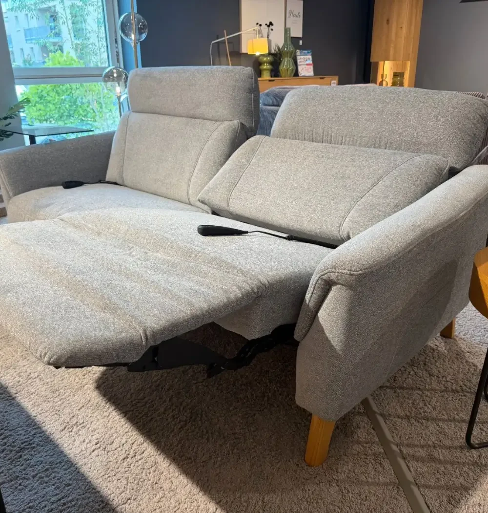 Sofa-Set Natura Home Nevin motorisch, Sitze mit WallAway-Funktion ausgefahren