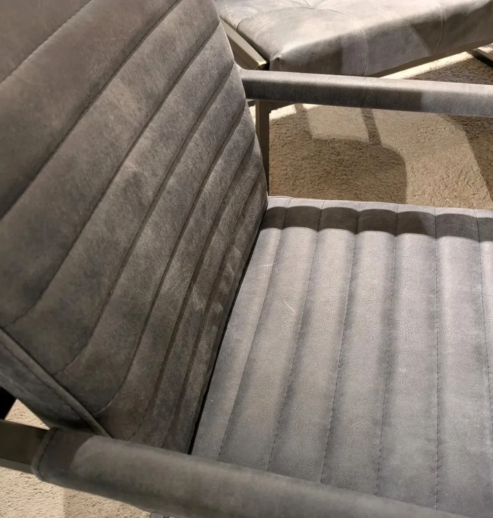 Bankgruppe Natura Cambridge Leder, Detail der geraden Steppung