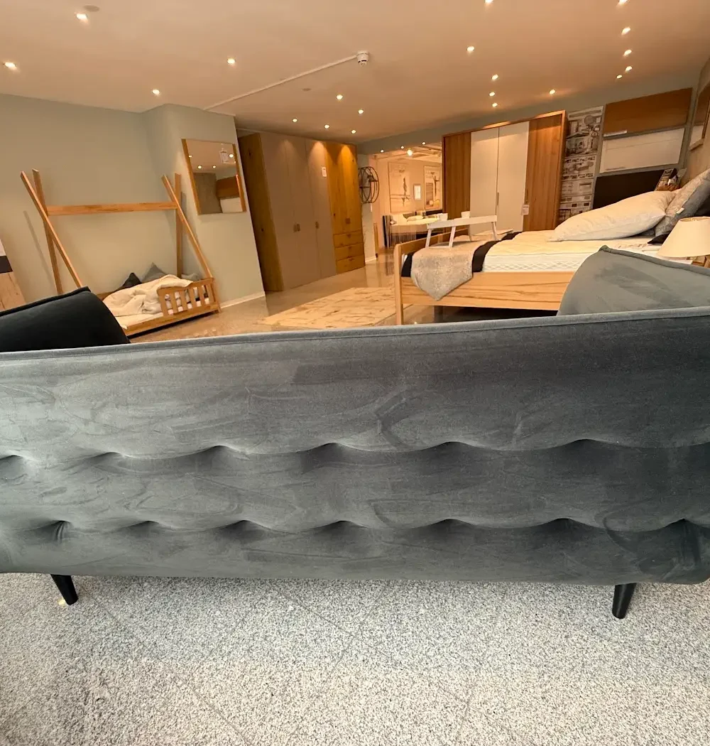 Sofa Raumfreunde Hannah, Rücken mit Steppung
