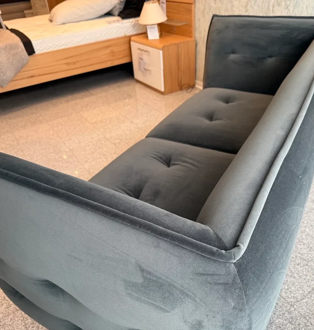 Sofa Raumfreunde Hannah, Sitzfläche mit Steppung