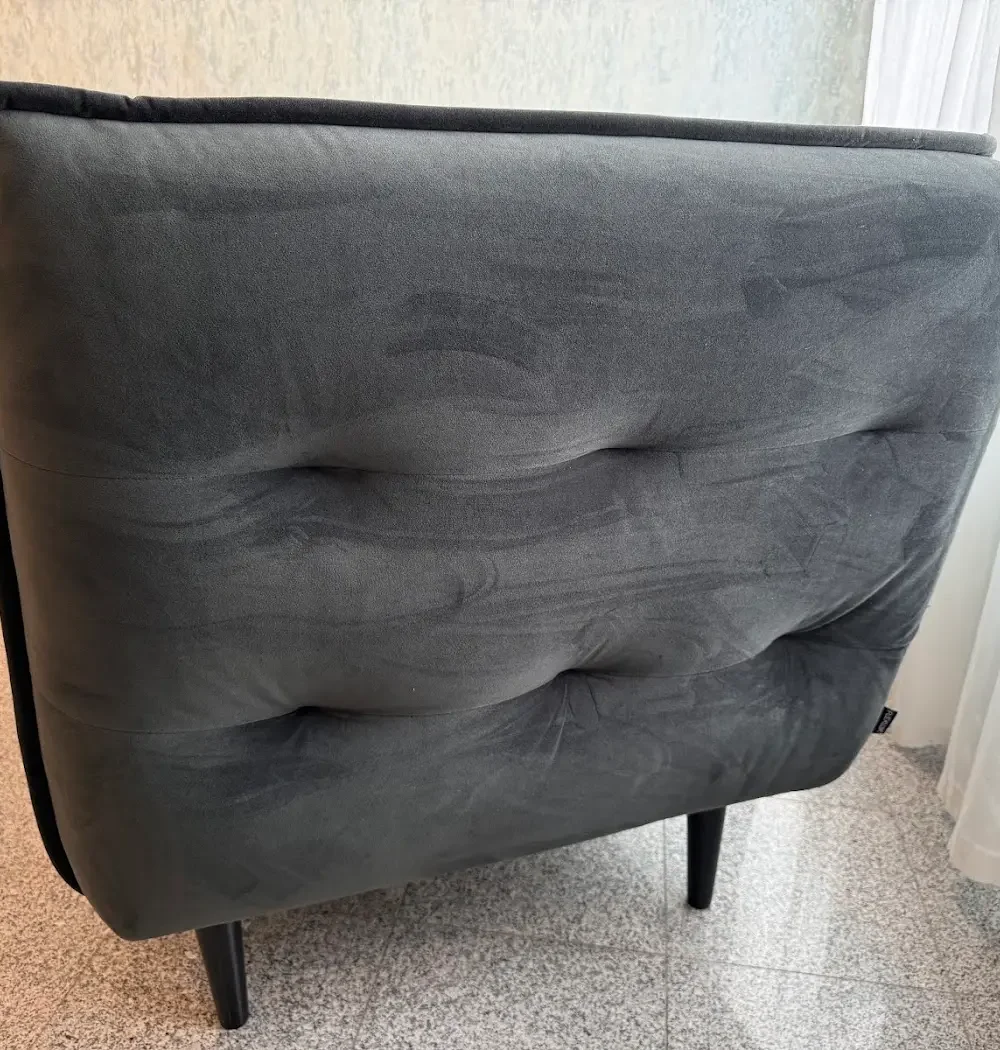 Sofa Raumfreunde Hannah, Detail der Steppung